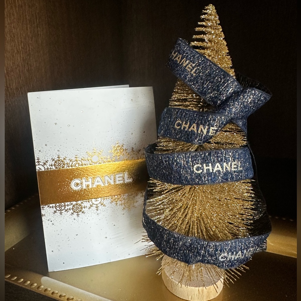 Chanel Greeting card & Ribbon in a  Christmas tree gift